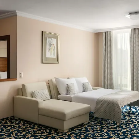 Hotell Grandhotel Nabokov 4*