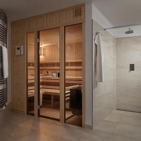 Отель Grandhotel Nabokov 4*