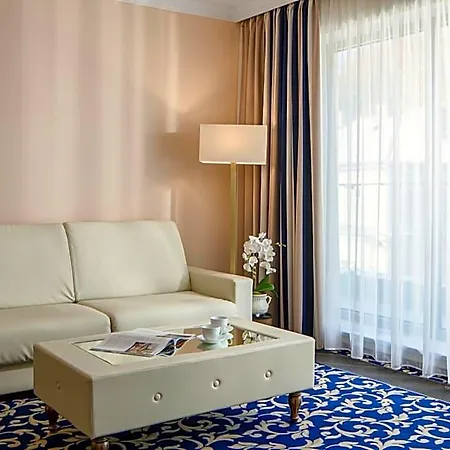 Grandhotel Nabokov 마리안스케 라즈네