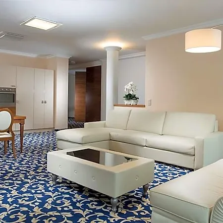 Grandhotel Nabokov 마리안스케 라즈네